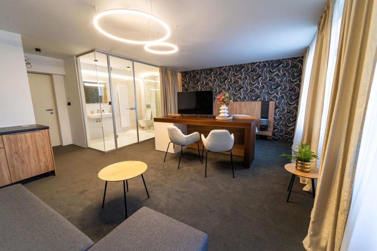 Hotel Zemplin Trebisov Ngoại thất bức ảnh